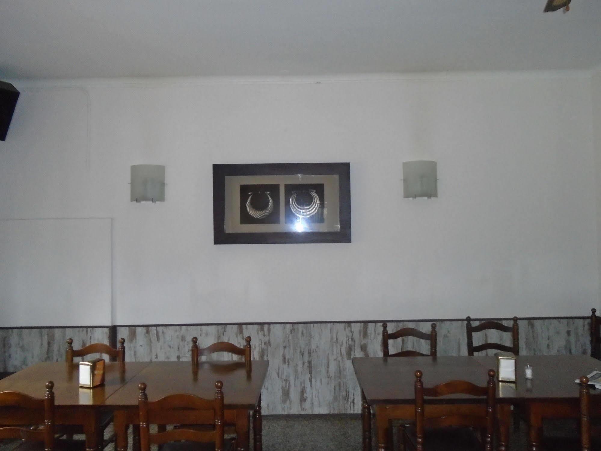 Fonda Chavarria Sant Joan Despi Bagian luar foto